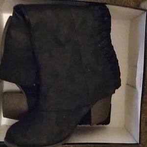 Ladies 9m boots